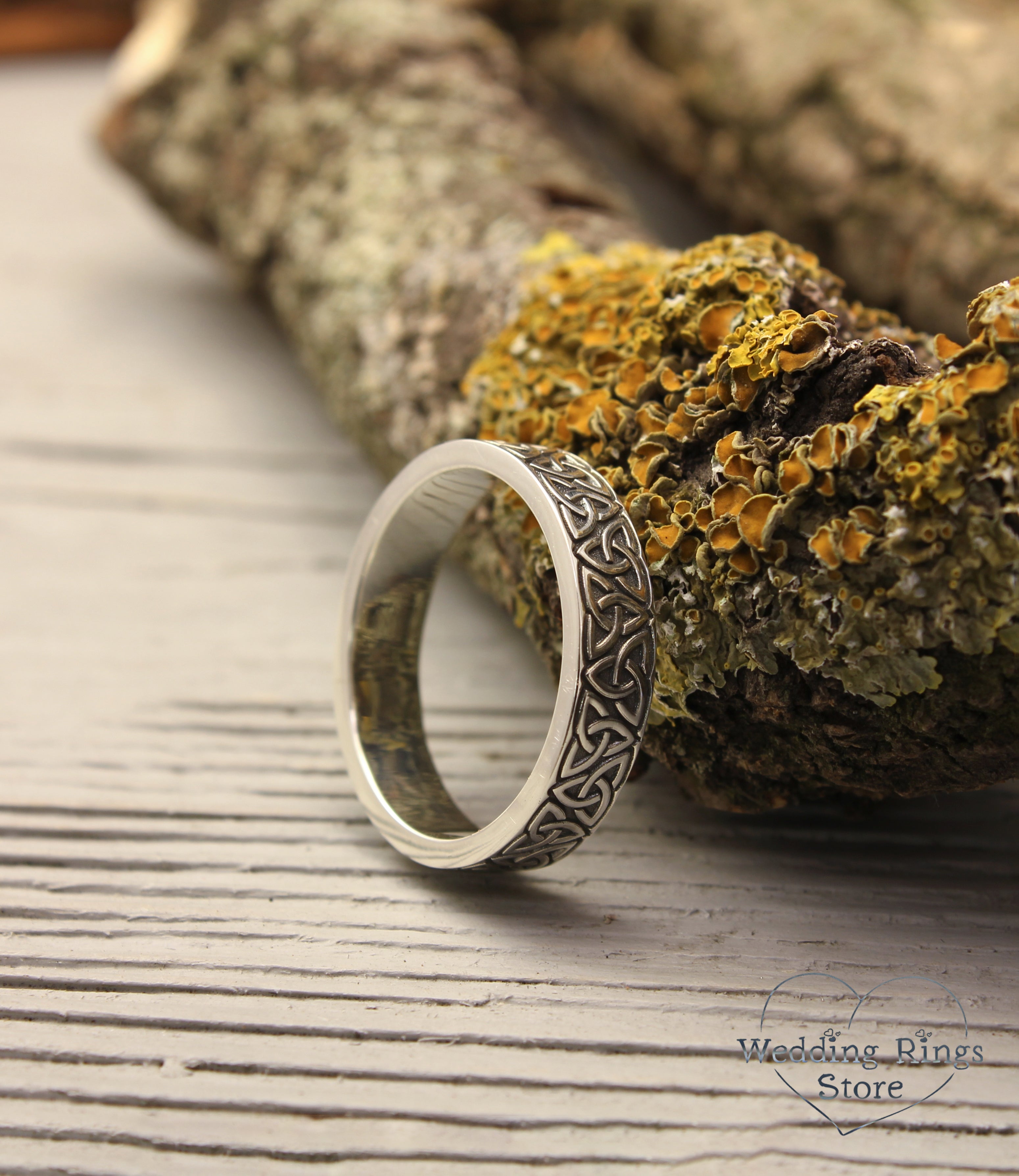 Celtic Triquetra Ring for Men and Women in Sterling Silver