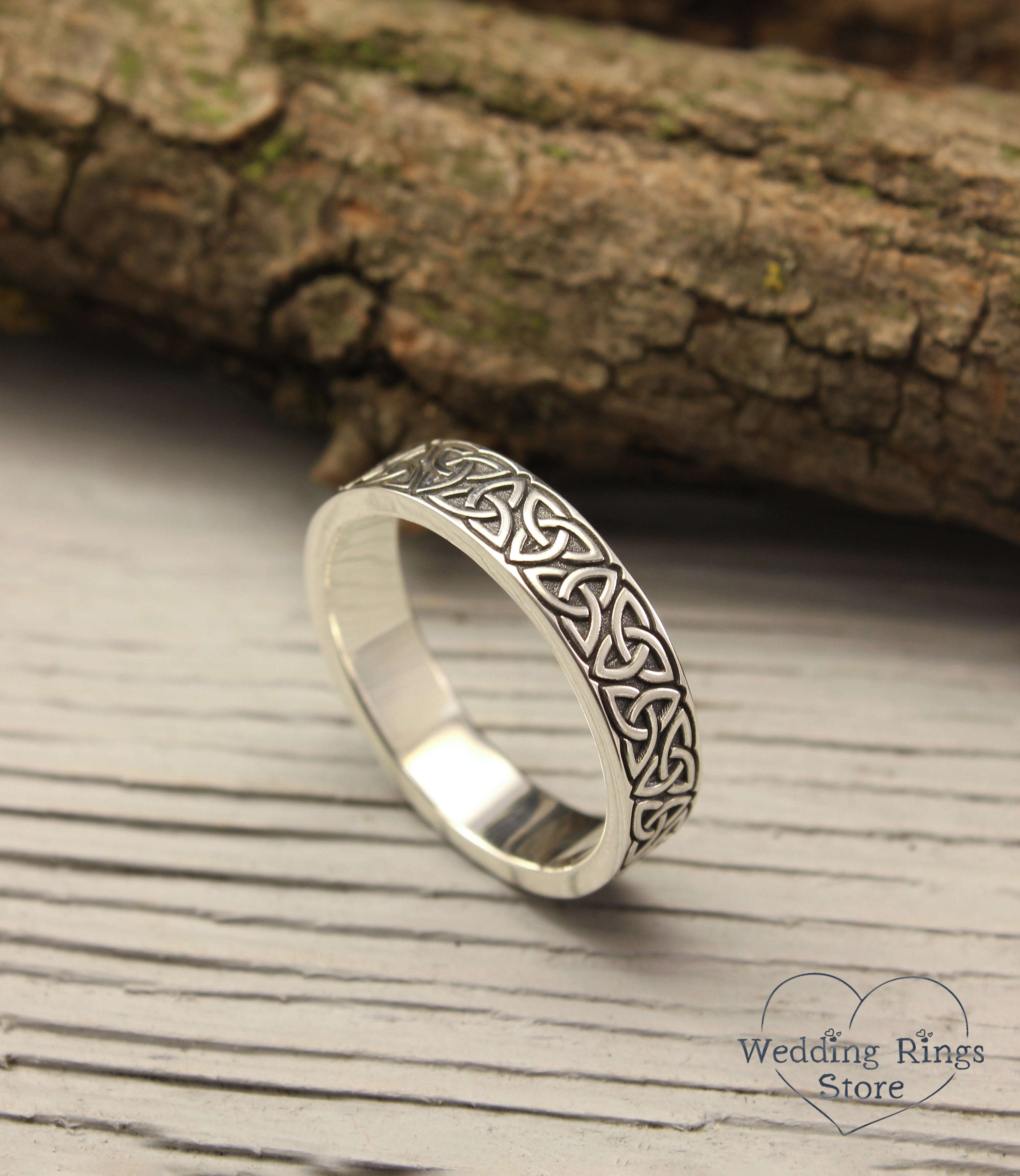 Celtic Triquetra Ring for Men and Women in Sterling Silver