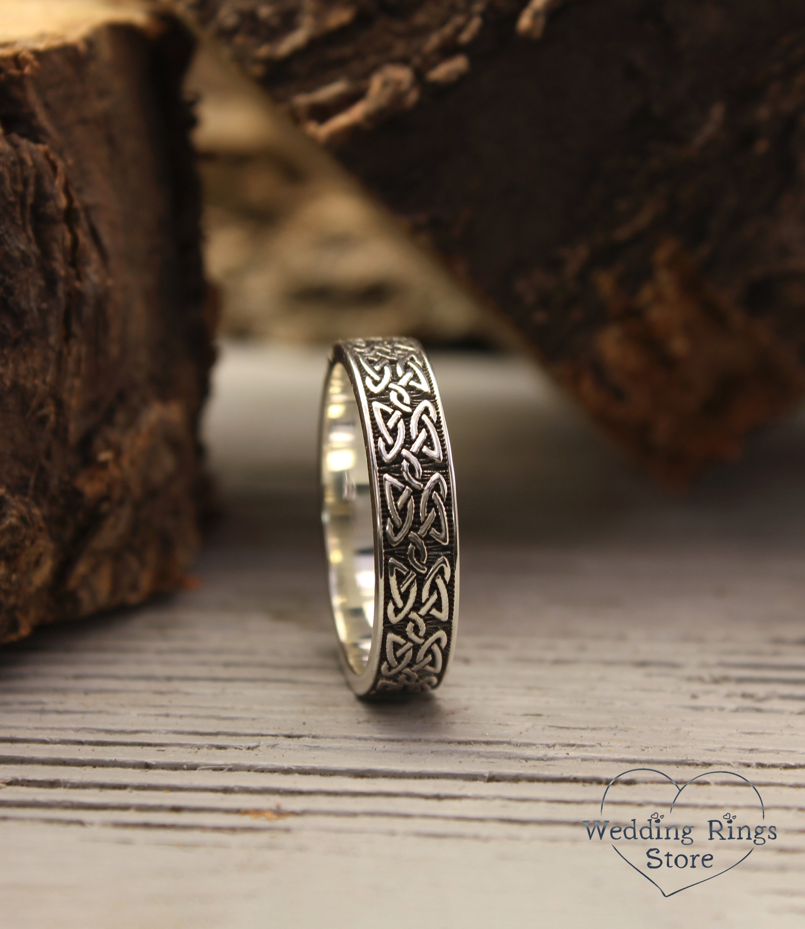 Symbolic Irish Knot Silver Celtic Ring in Vintage Style