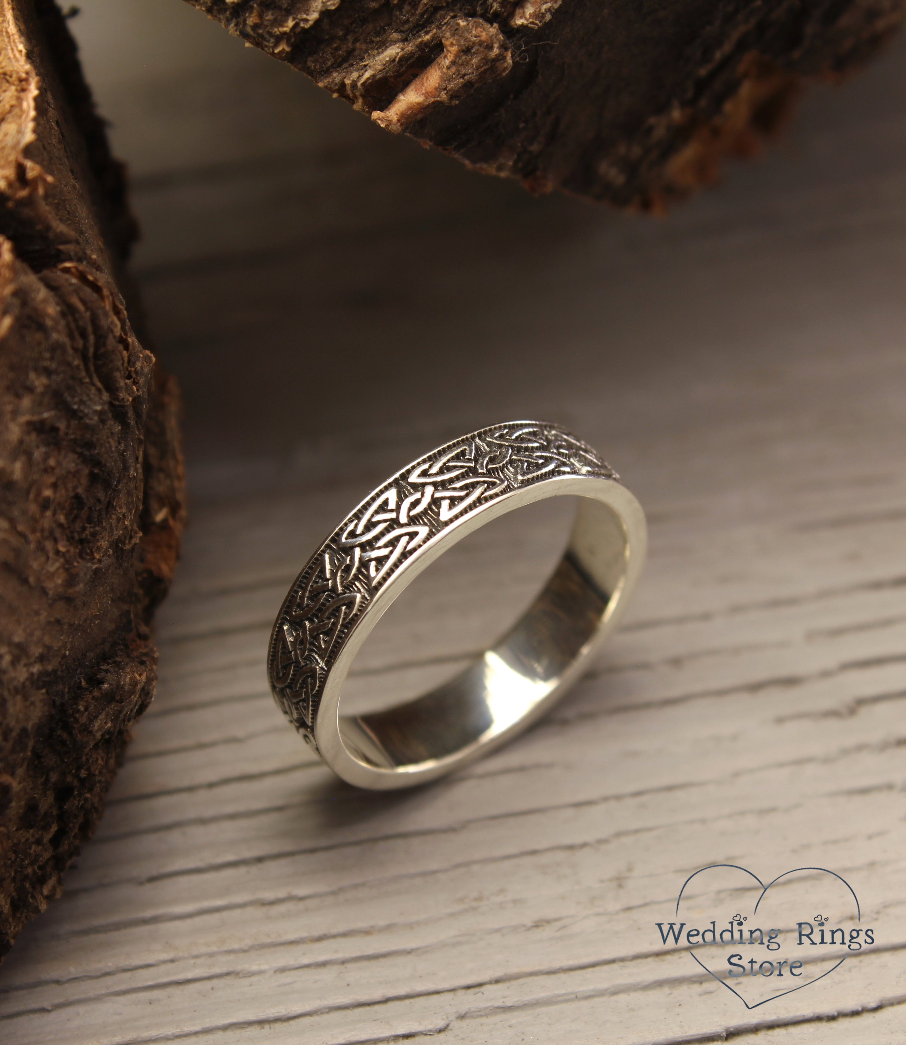 Symbolic Irish Knot Silver Celtic Ring in Vintage Style