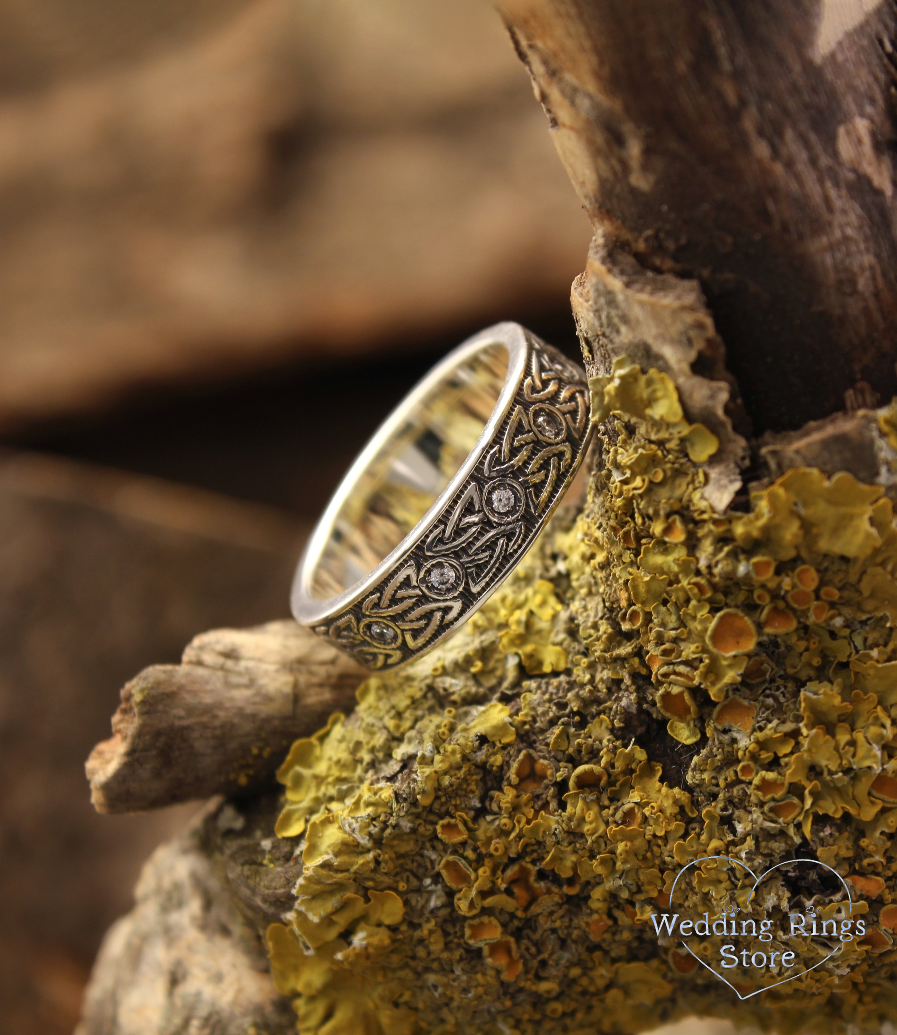 Silver Multistone Celtic Knot Ring in Vintage Style