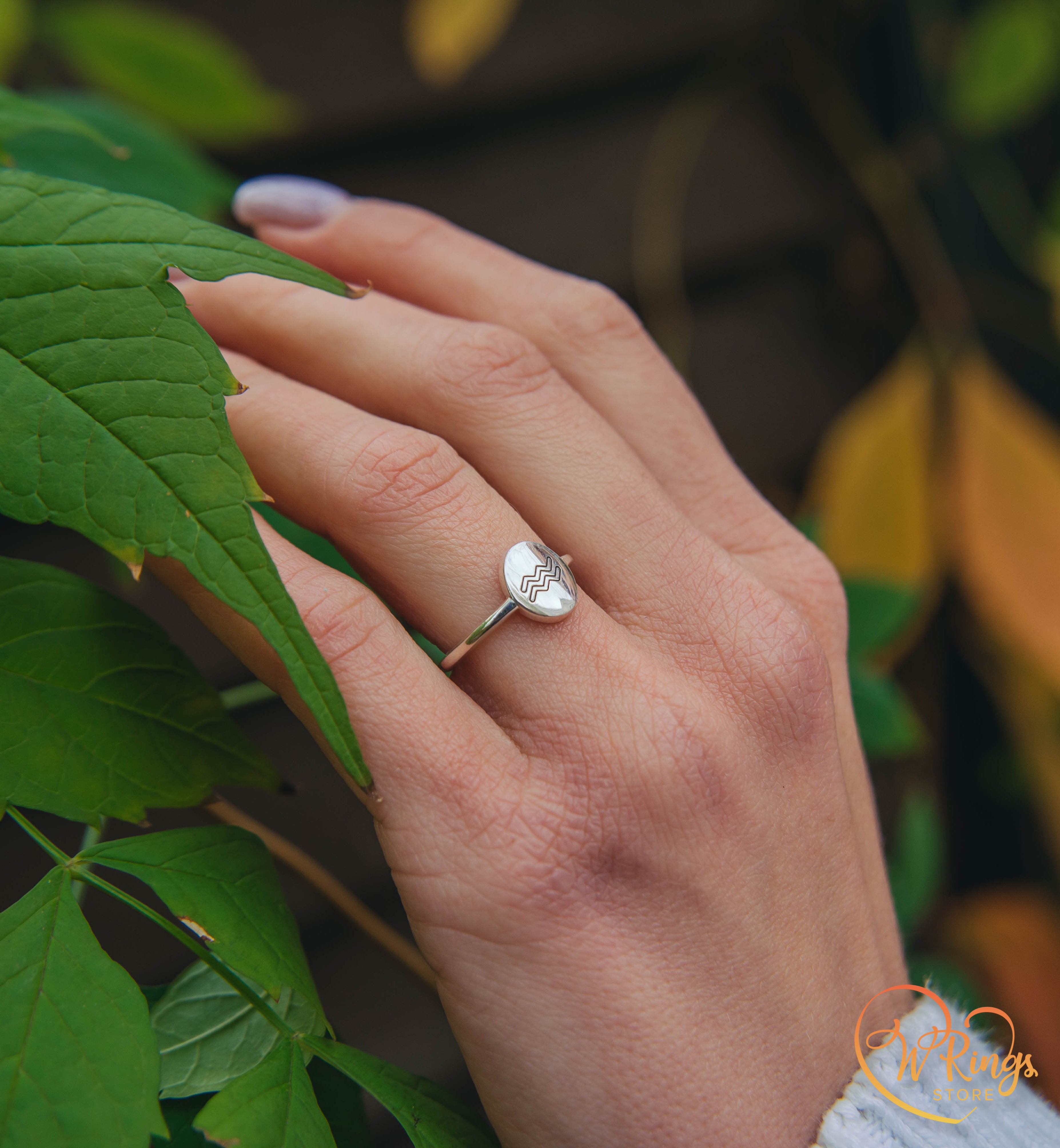 Oval shape Plain & Thin Silver Aquarius Signet Ring