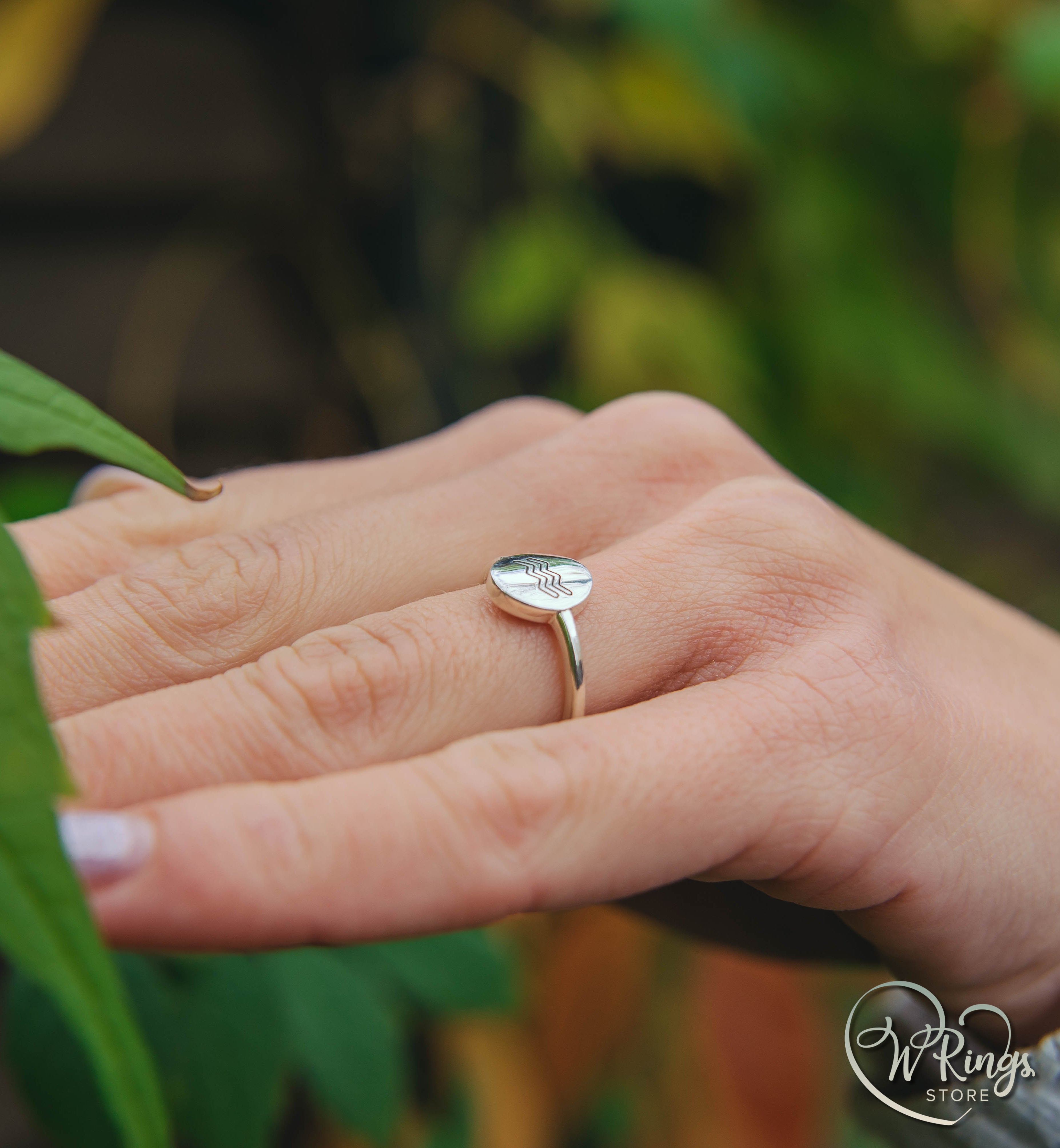 Oval shape Plain & Thin Silver Aquarius Signet Ring