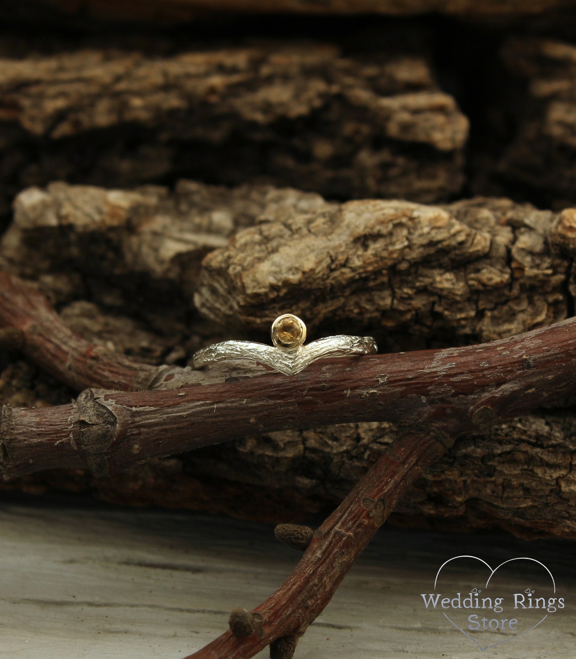 Minimalist V-Ring with Bright Citrine Gem in Sterling Silver