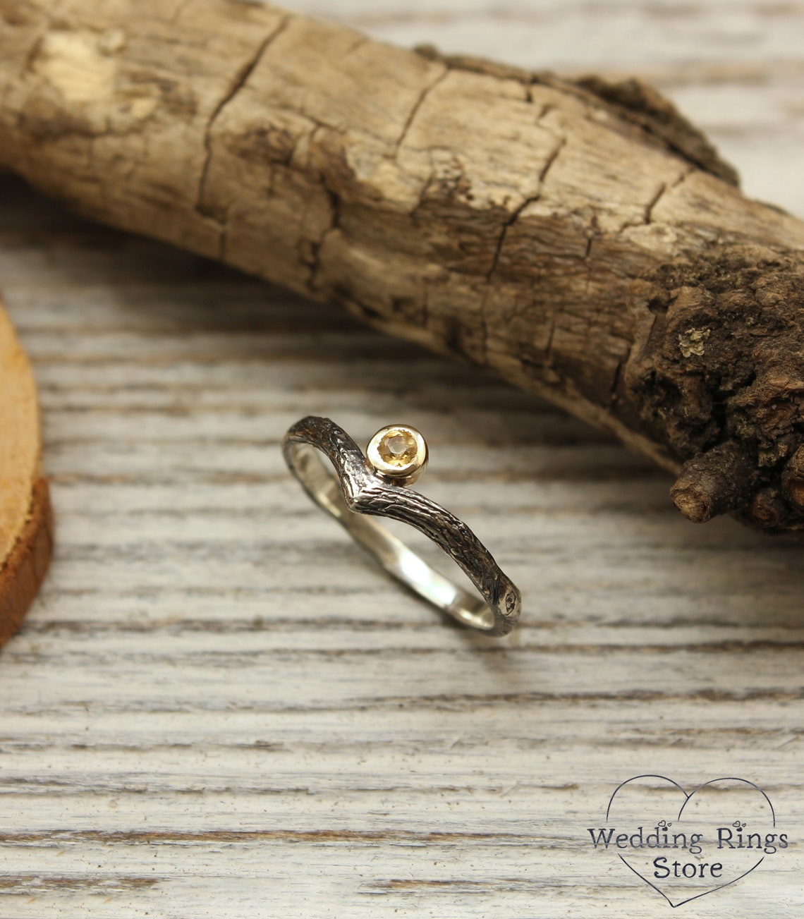 Minimalist V-Ring with Bright Citrine Gem in Sterling Silver