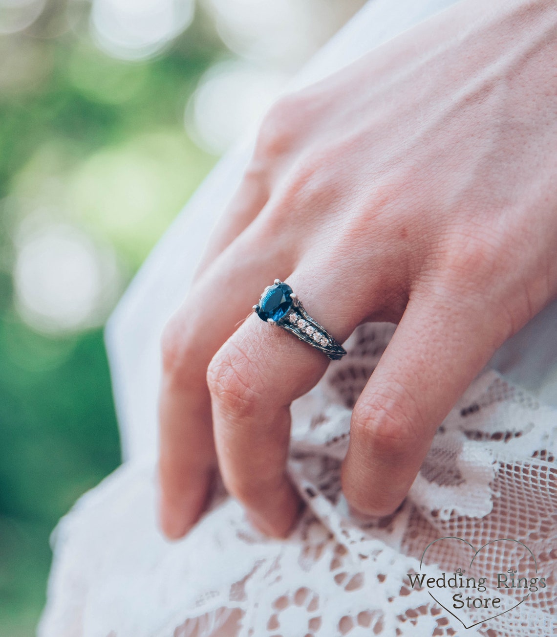 Elegant Sapphire Engagement Ring in Silver imitating Woodbark