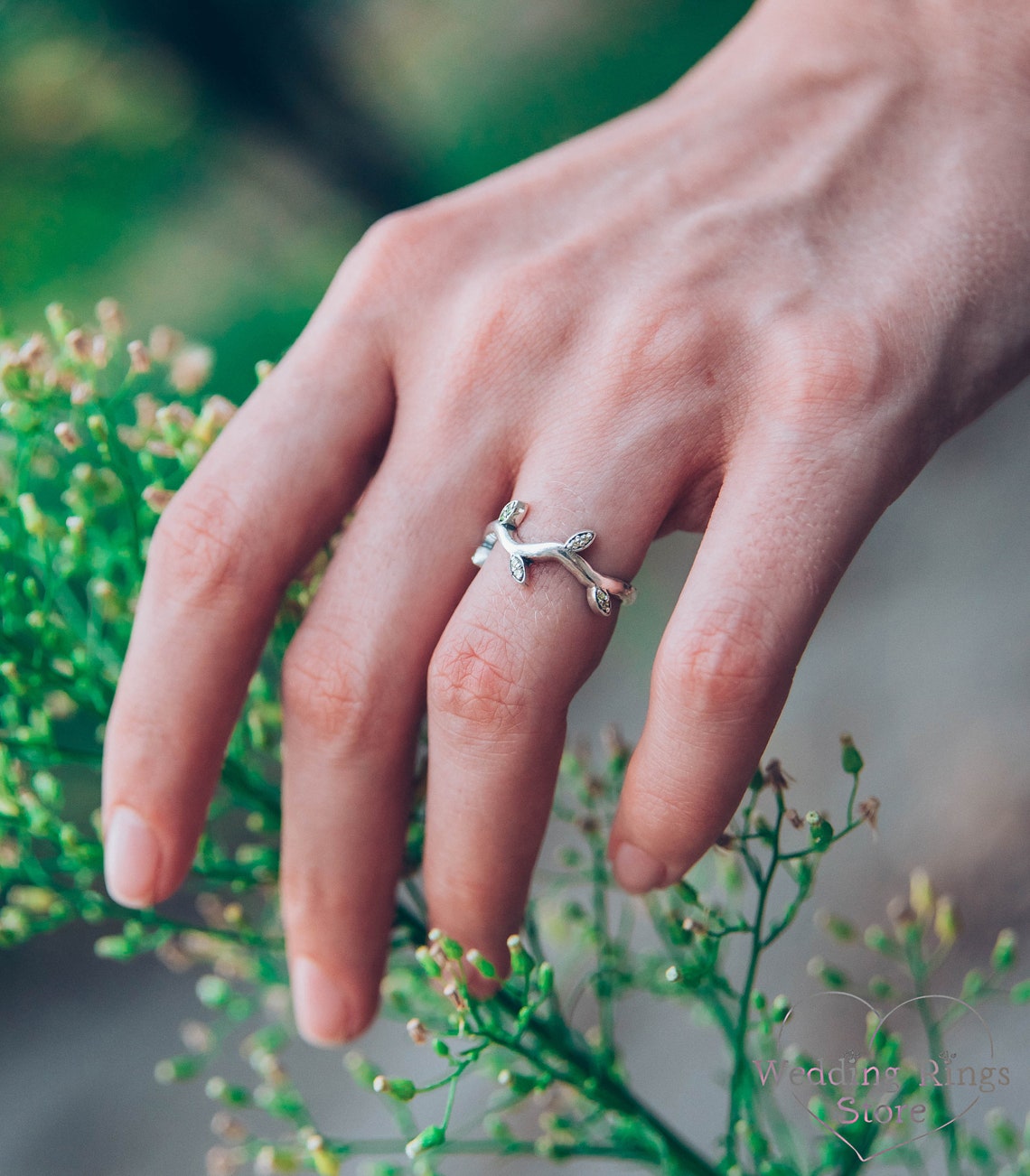 Thin Wave Twig Ring with Delicate Leaves of Natural Peridot