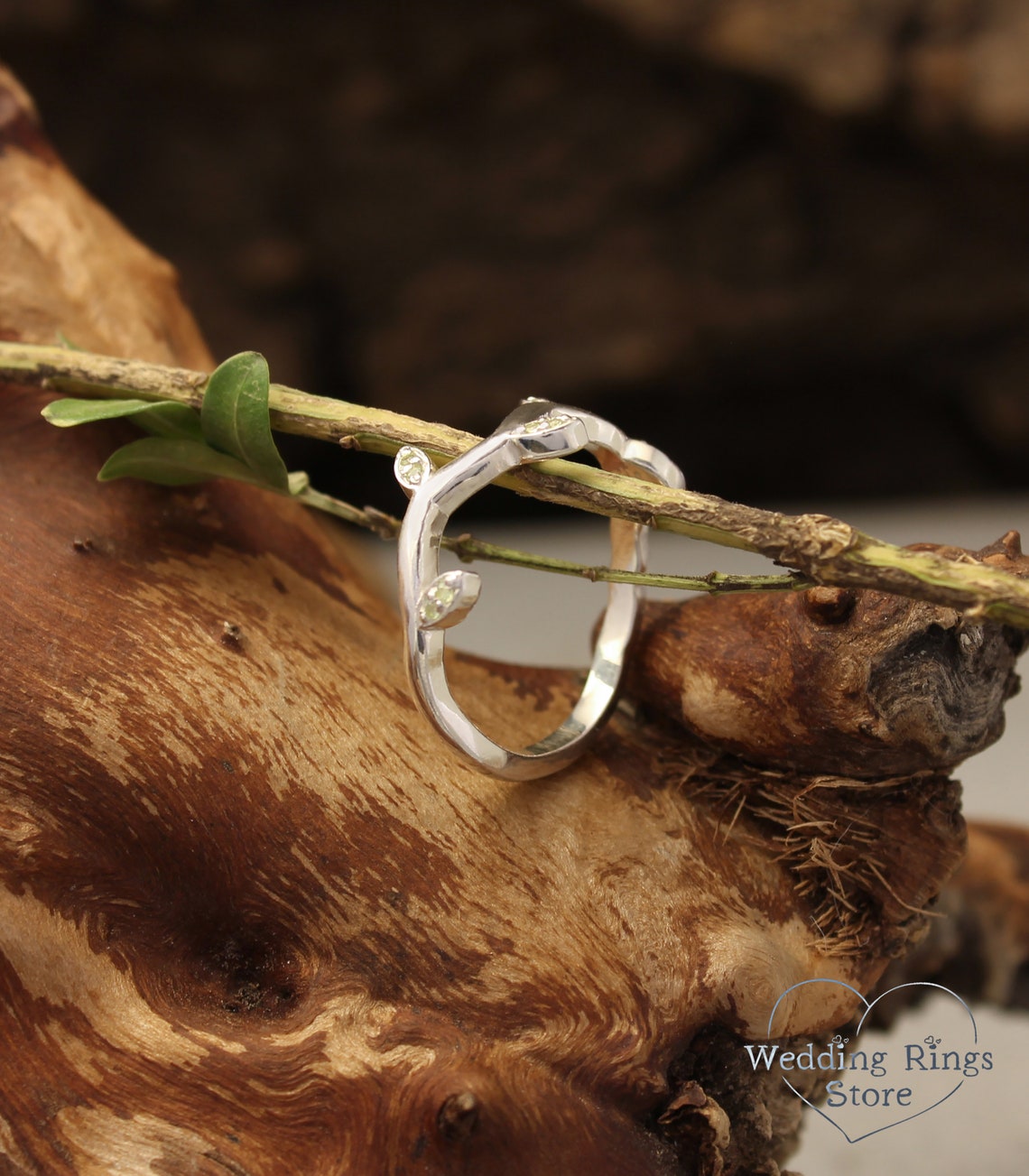 Thin Wave Twig Ring with Delicate Leaves of Natural Peridot