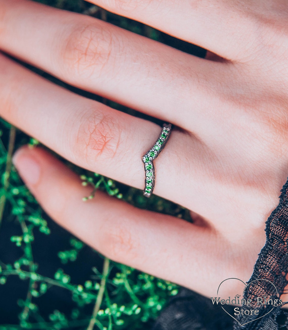 Delicate Tiny Sterling Silver V-Ring with Emeralds for Women