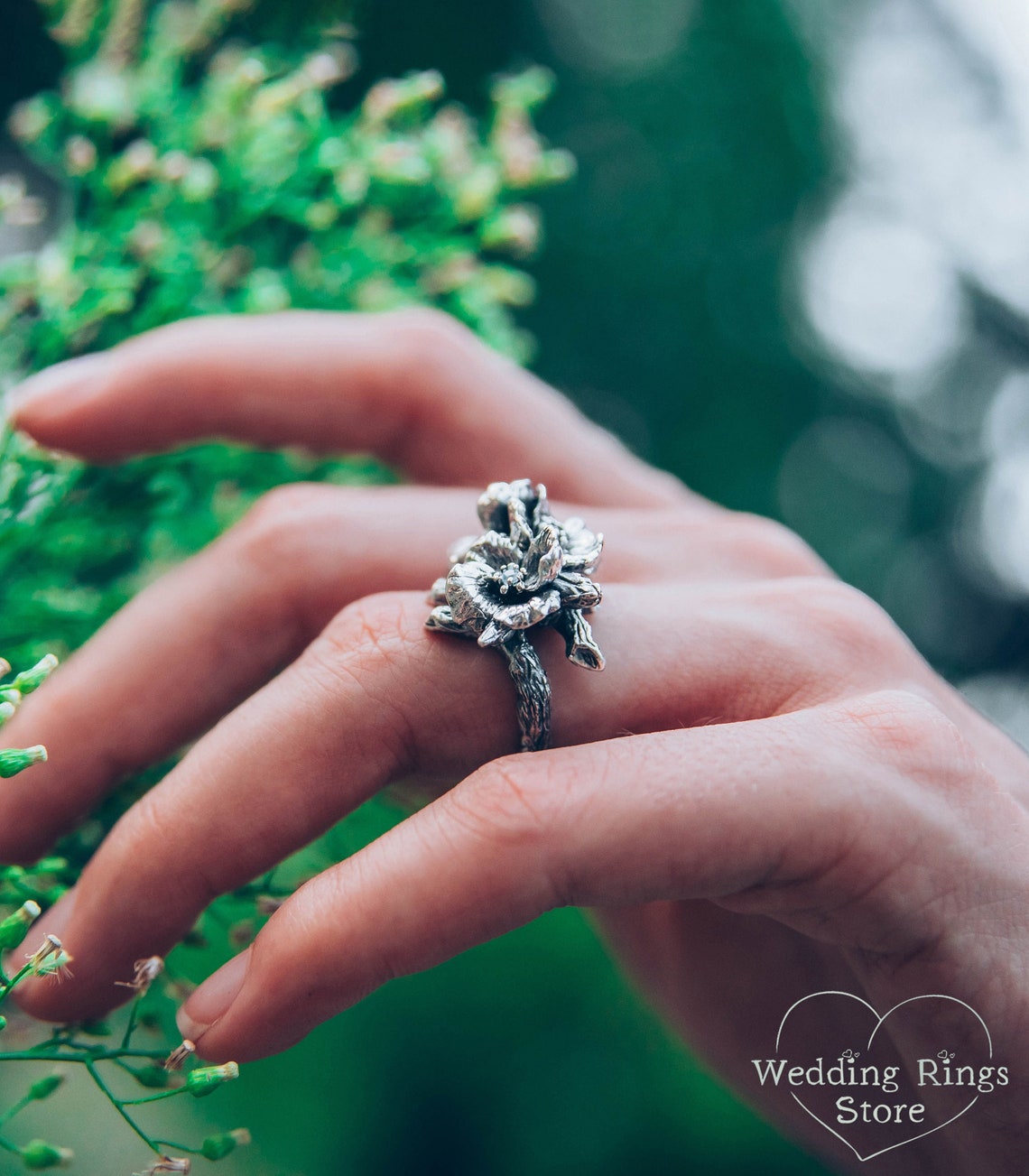 Silver Catchy Large Flowers Cocktail Ring with Multi Gemstones