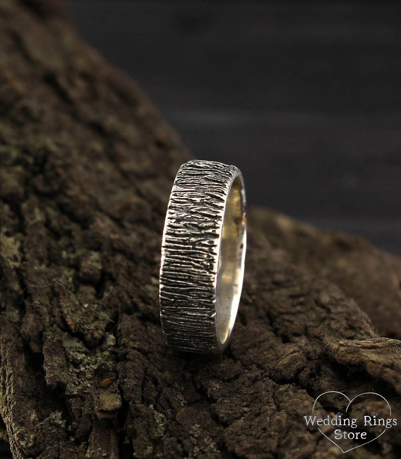 Nature Woodgrain textured Silver Rustic style Wedding Band