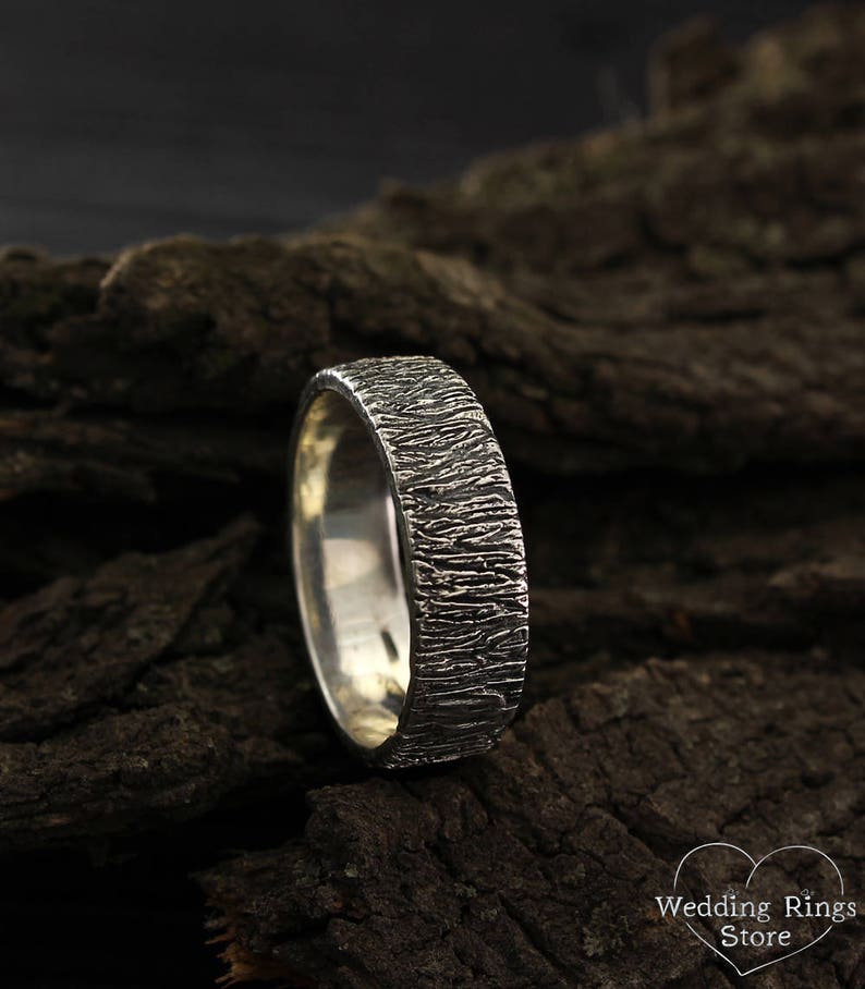 Nature Woodgrain textured Silver Rustic style Wedding Band