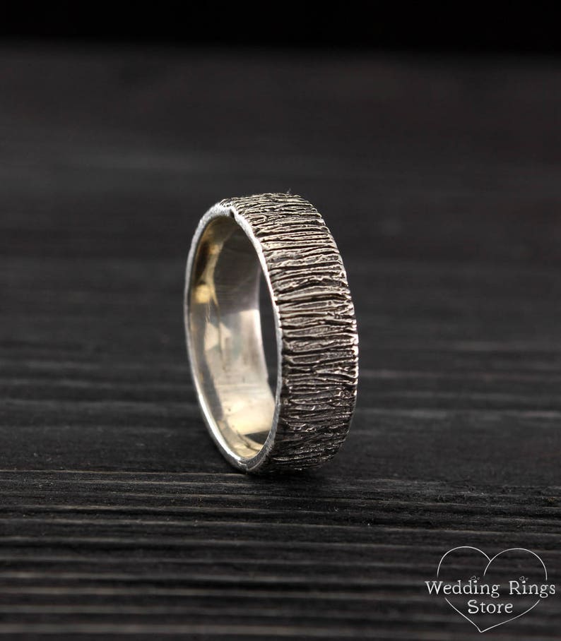 Nature Woodgrain textured Silver Rustic style Wedding Band