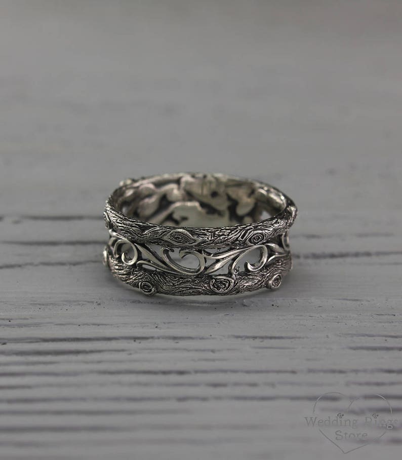 Vintage style Vine and Tree Wide Wedding Band