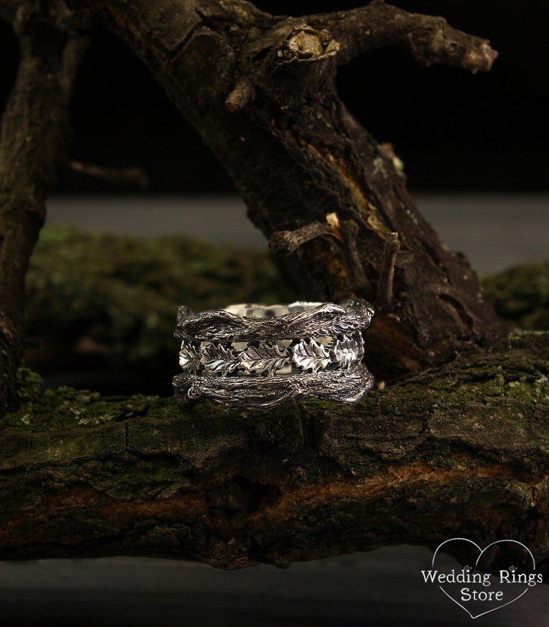 Heavy Men's Silver Band Ring with Tree bark and oak Leaves