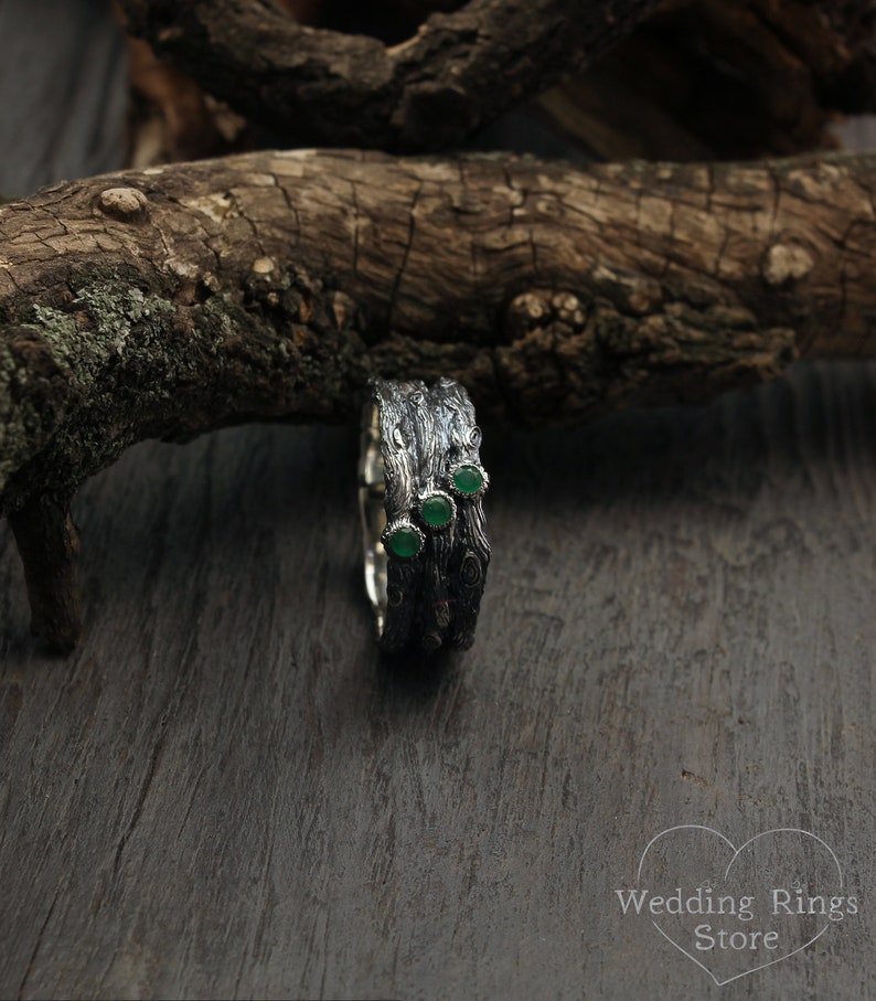 Wide Silver Woodbark Knots and Three Emeralds Wedding Ring