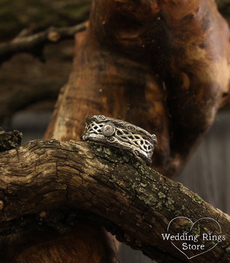 Unique Vintage style Celtic Tree Band with Gemstone