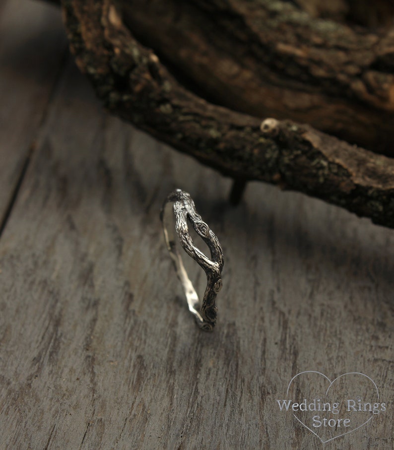 Small Branch & Knot Silver Everyday Ring