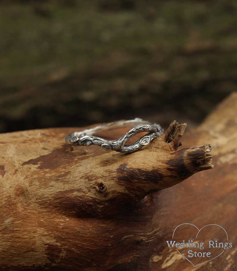 Small Branch & Knot Silver Everyday Ring