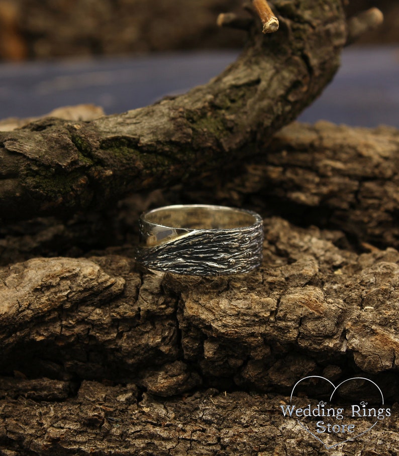 Family Tree Silver Wedding Ring band with Emerald