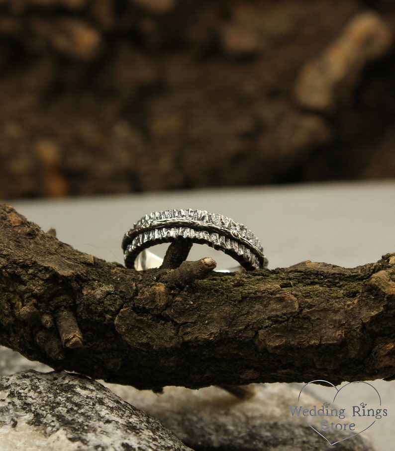 Tree bark texture Rustic Silver Wedding Ring