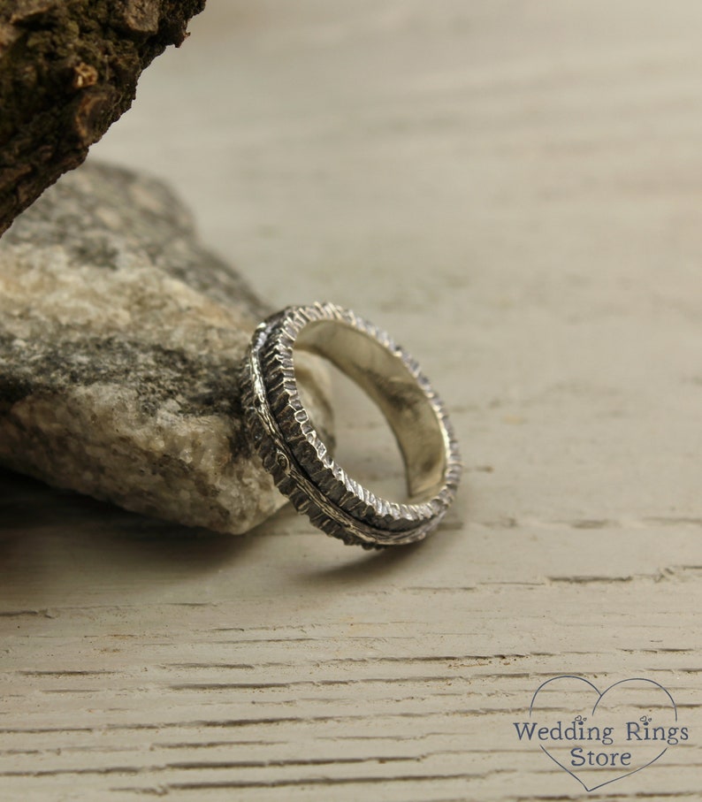 Tree bark texture Rustic Silver Wedding Ring