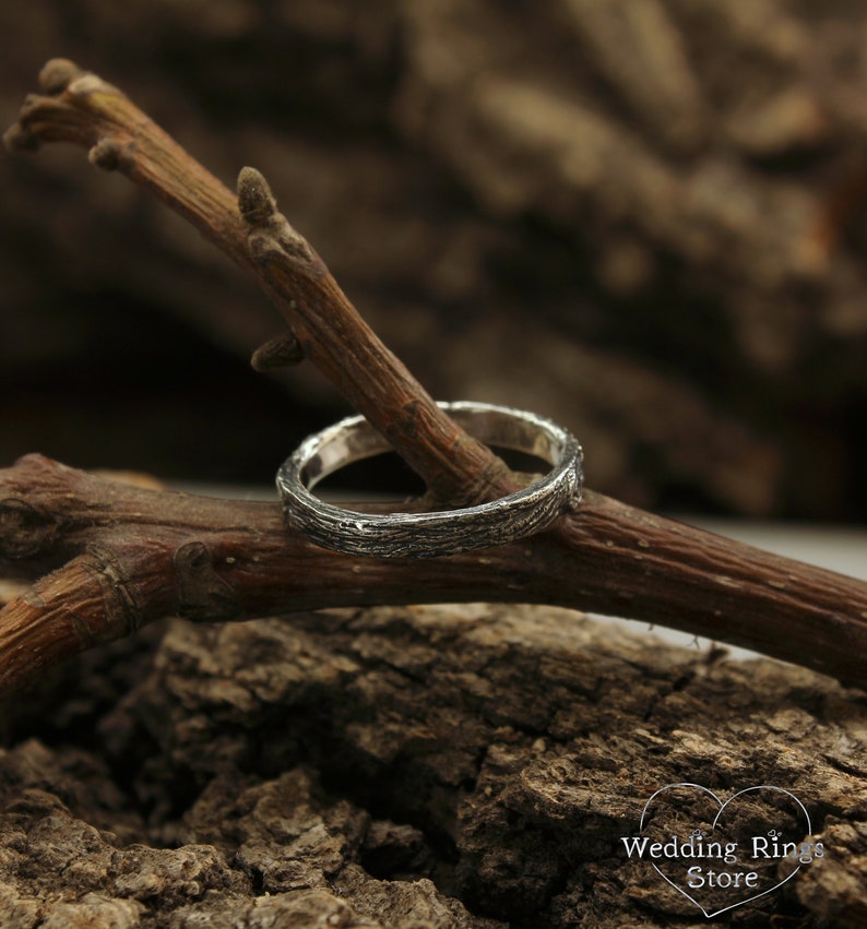 Unique Woodbark texture dainty Nature Wedding Band for Women