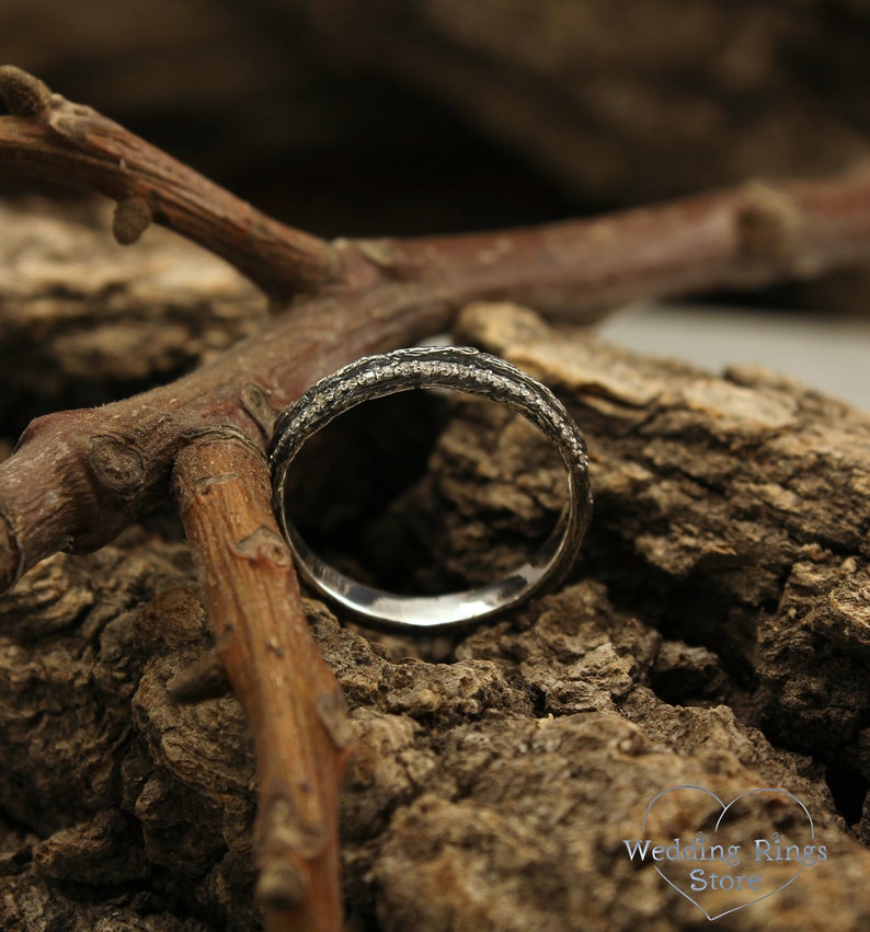 Unique Woodbark texture dainty Nature Wedding Band for Women