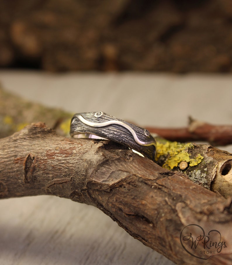 Unique Wavy line & Tree bark Fine Heavy Silver Ring