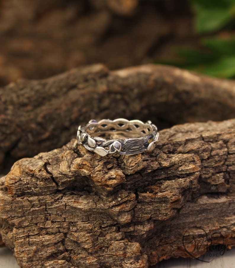 Twisted Twig with Leaves Sterling Silver Wedding Band