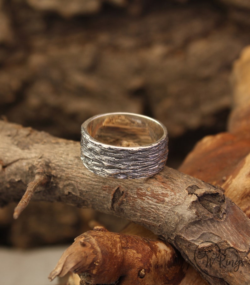 Two Wolves Ring — Silver Wild Nature Animal Wedding Band