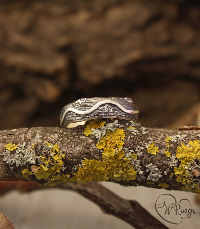 Unique Wavy line & Tree bark Fine Heavy Silver Ring