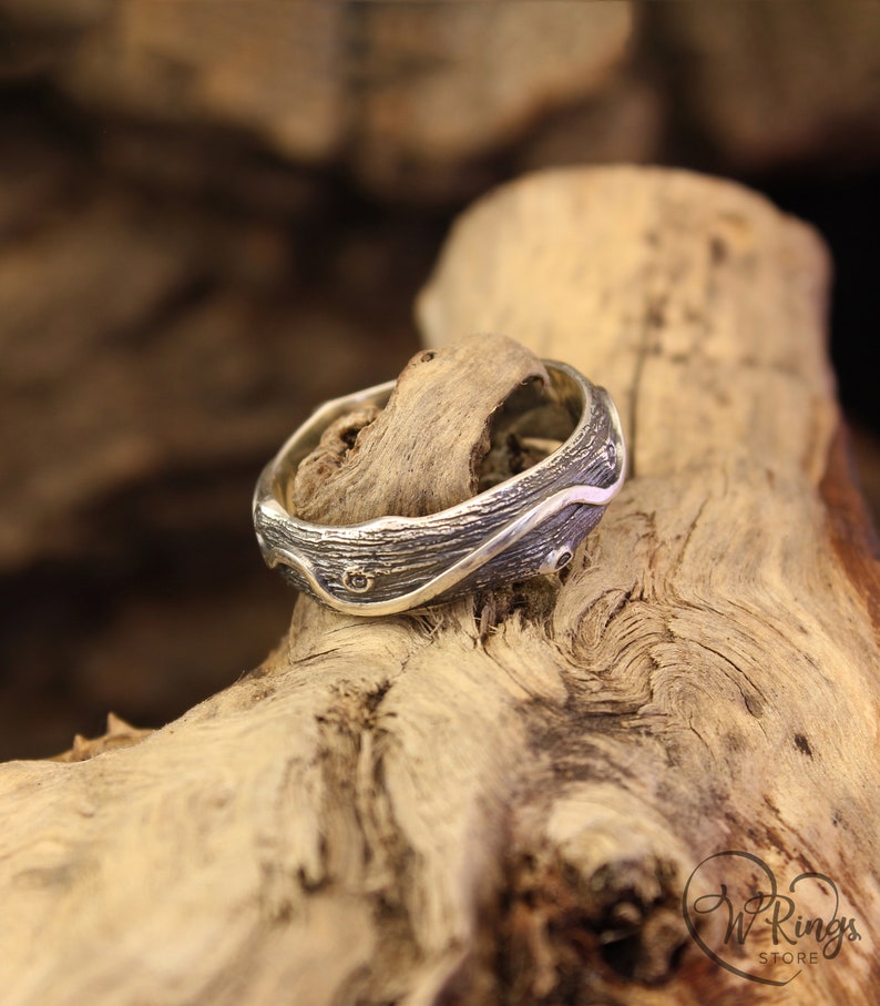 Unique Wavy line & Tree bark Fine Heavy Silver Ring