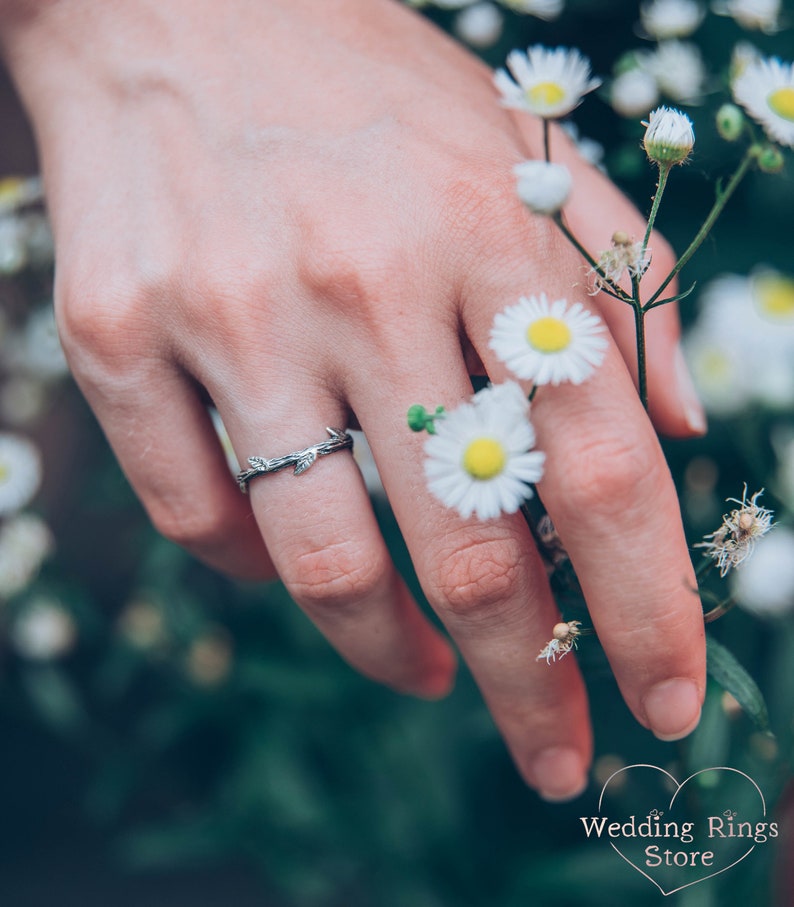 Sticking Leaves Minimalist Branch Silver Ring