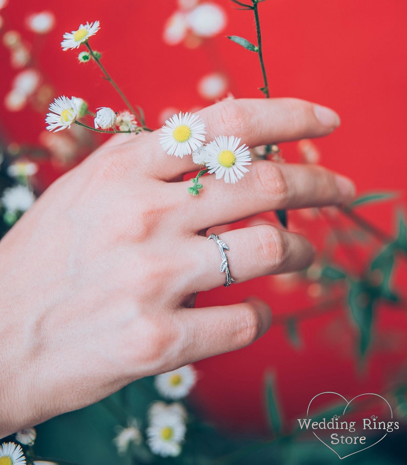 Sticking Leaves Minimalist Branch Silver Ring