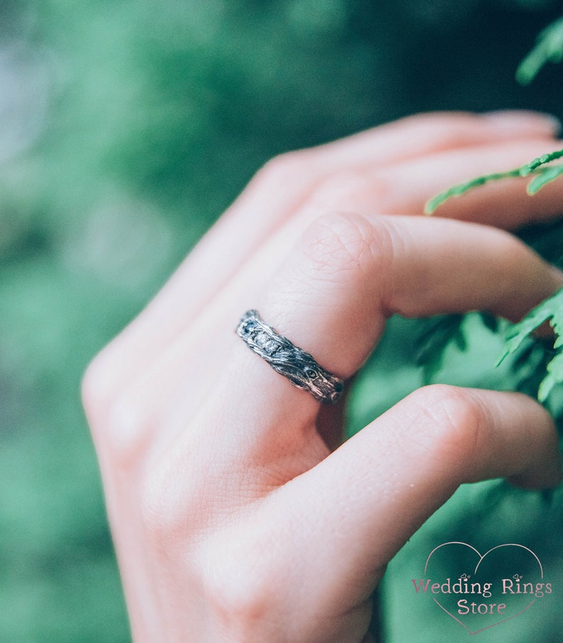 Unusual Tree bark Sapphire Wedding Ring adorned with side CZ Accents