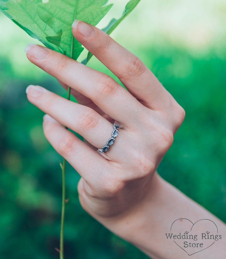 Oak Leaves & Woodbark Silver Wedding Band