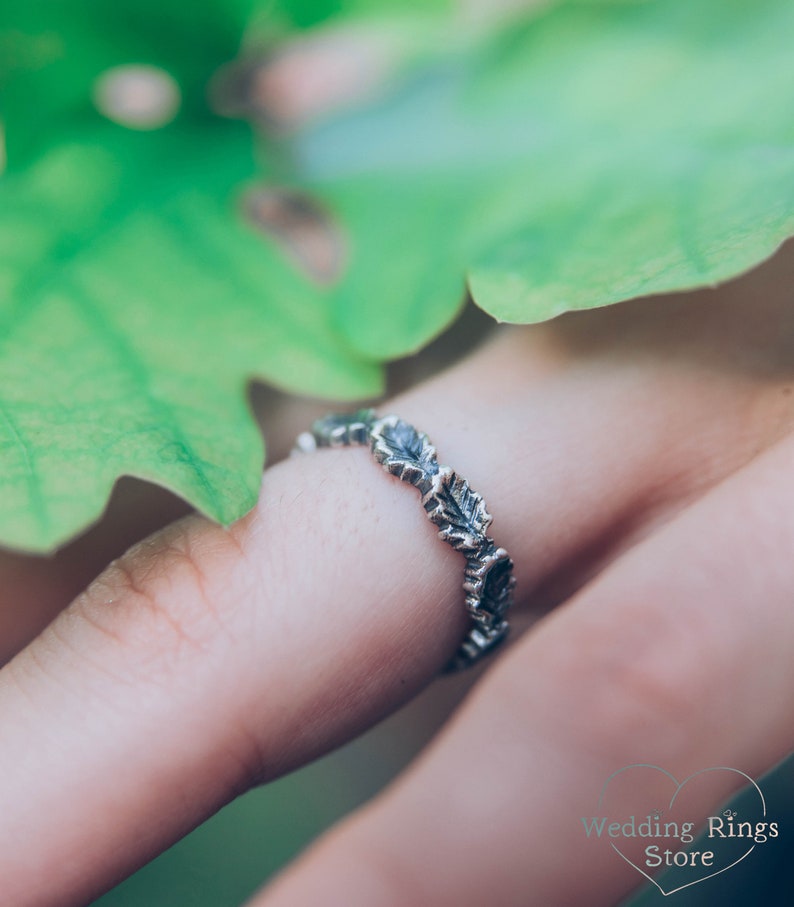 Oak Leaves & Woodbark Silver Wedding Band