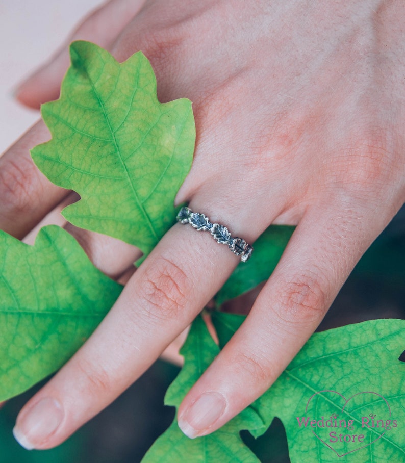 Oak Leaves & Woodbark Silver Wedding Band