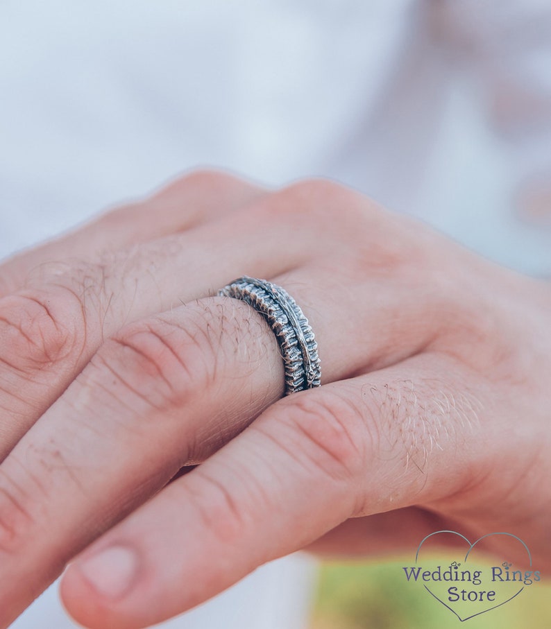 Tree bark texture Rustic Silver Wedding Ring