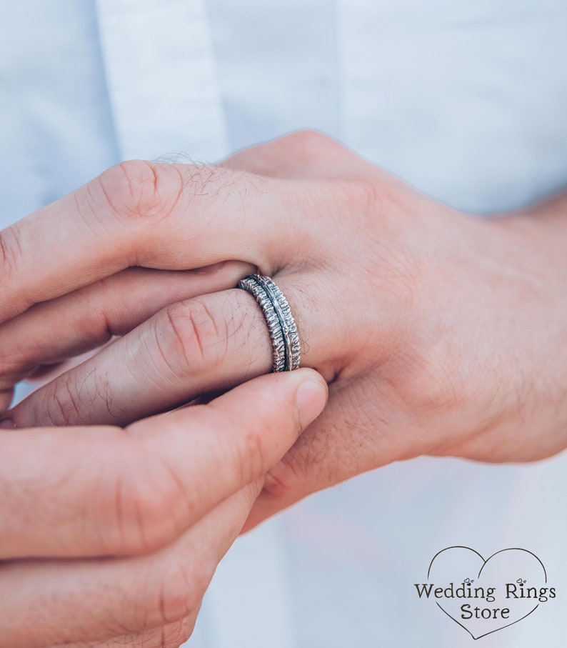 Tree bark texture Rustic Silver Wedding Ring