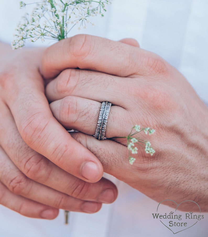 Tree bark texture Rustic Silver Wedding Ring