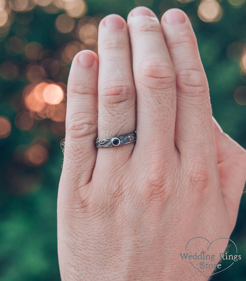 Unique Tree bark Silver Ring with exquisite Blue Sapphire