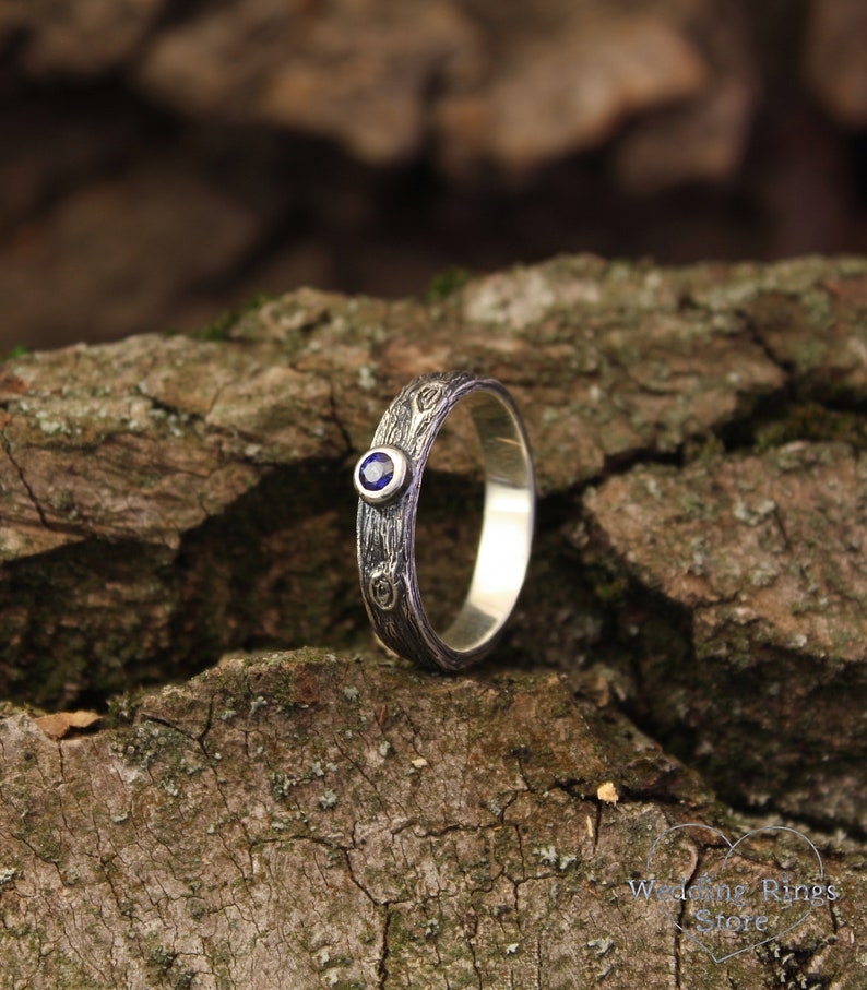 Unique Tree bark Silver Ring with exquisite Blue Sapphire