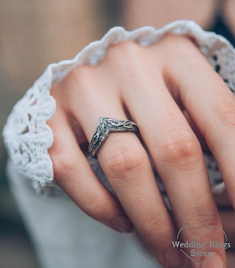 Two Leaves on Forest Tree Chevron Silver Ring