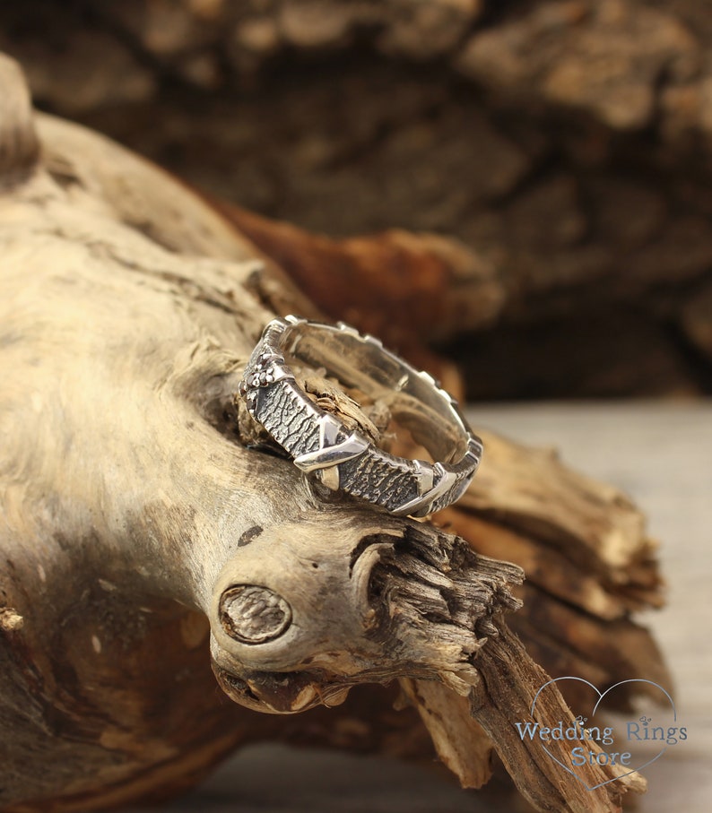 Silver Tree bark with cross Garnets Ring for Men and Women