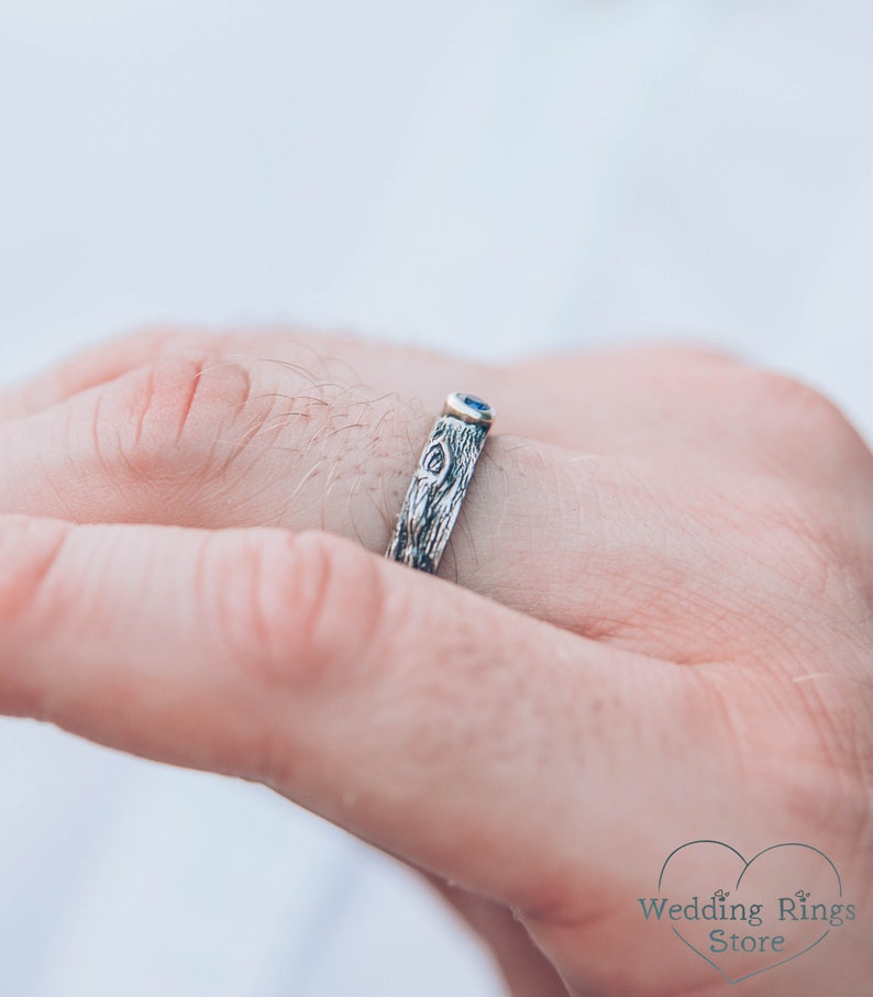 Unique Tree bark Silver Ring with exquisite Blue Sapphire