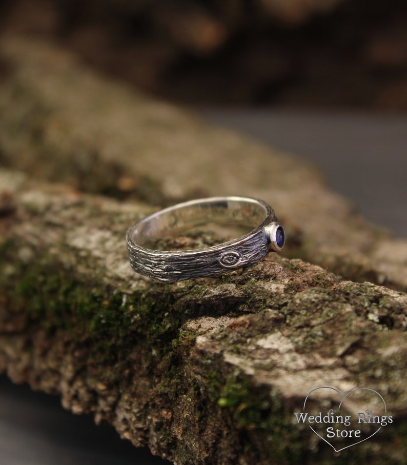 Unique Tree bark Silver Ring with exquisite Blue Sapphire