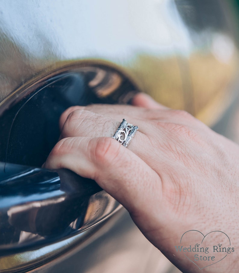 Vintage style Vine and Tree Wide Wedding Band