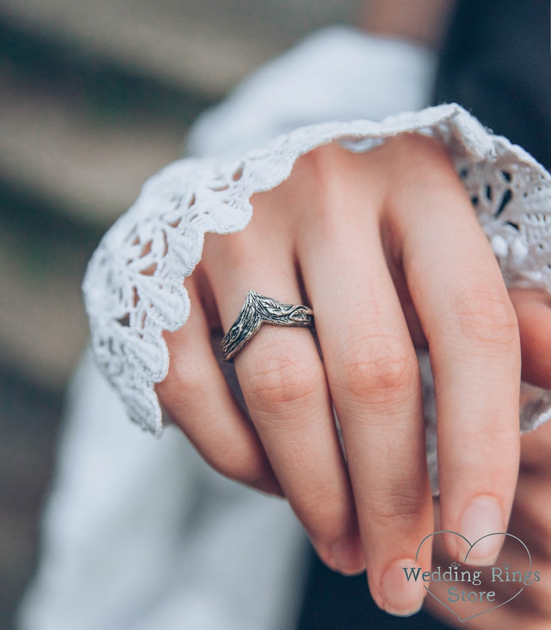 Two Leaves on Forest Tree Chevron Silver Ring